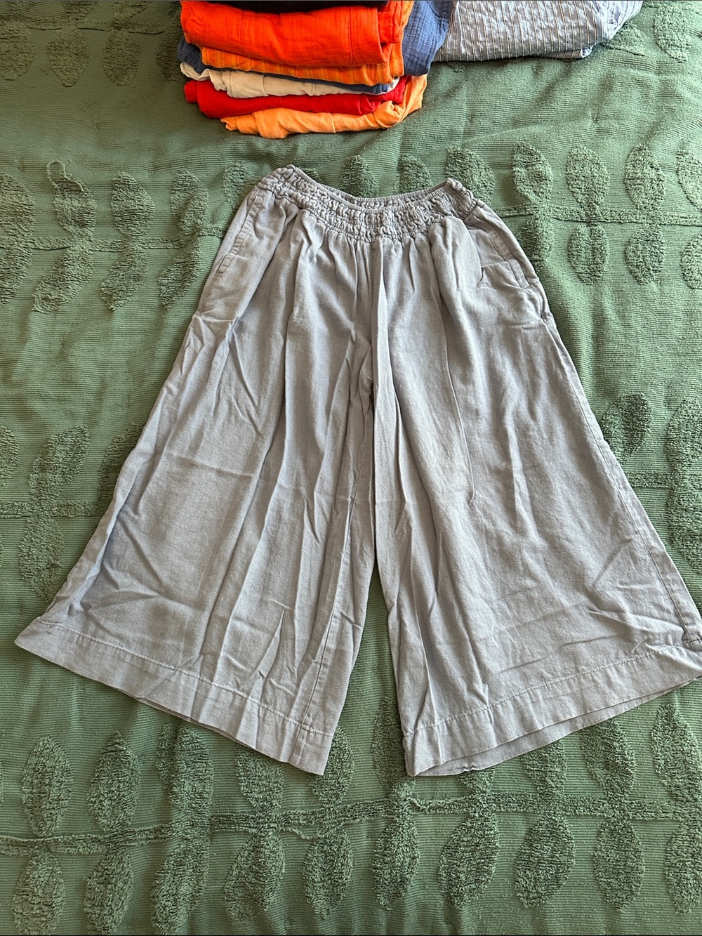 Old Navy super wide leg crop small petite
